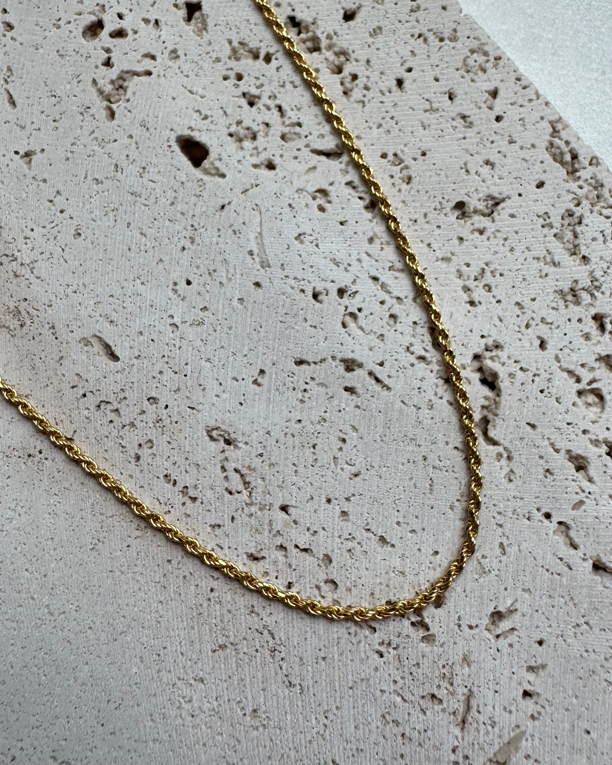 Halskette mit gedrehter Kette