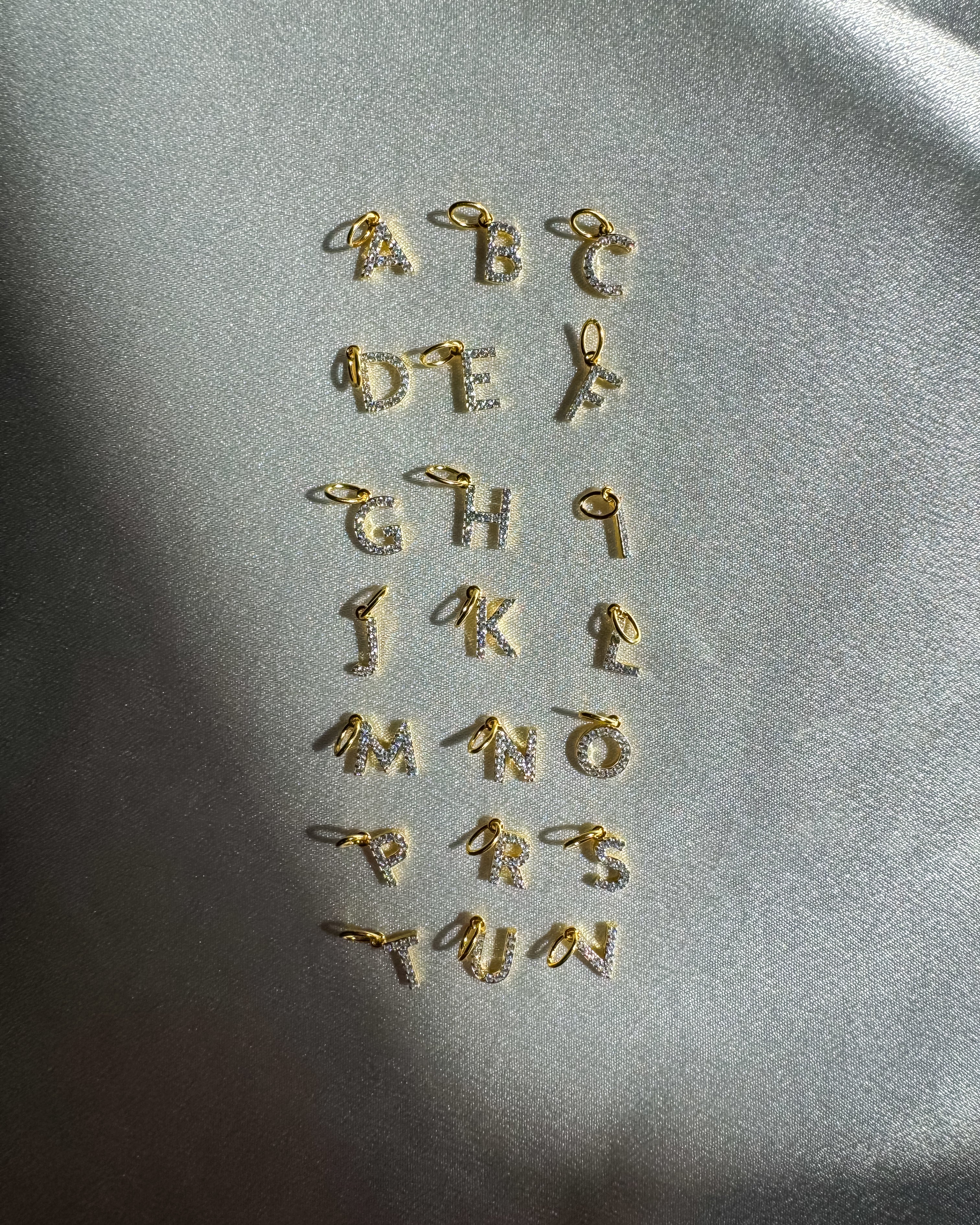 Charm lettera - Pavé