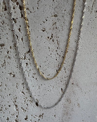 Collana a catena di vite